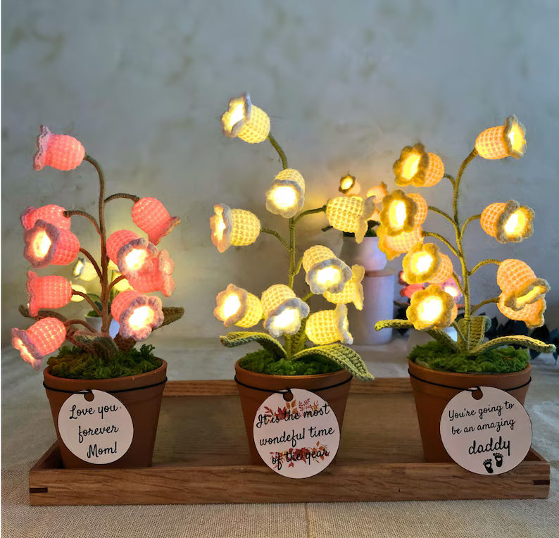 Handmade Knitted Flower Lamp
