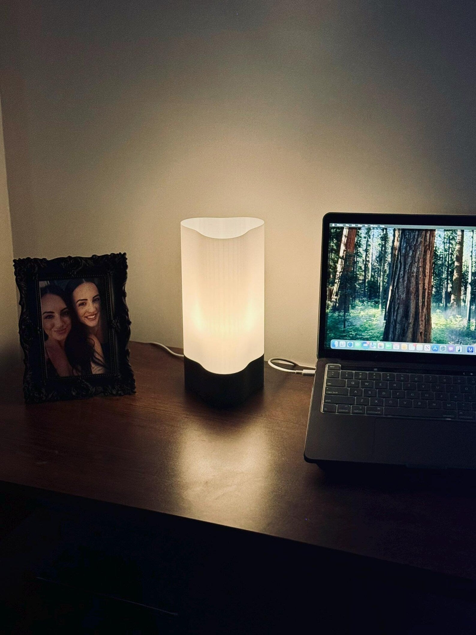 Minimalist Lamp for desk